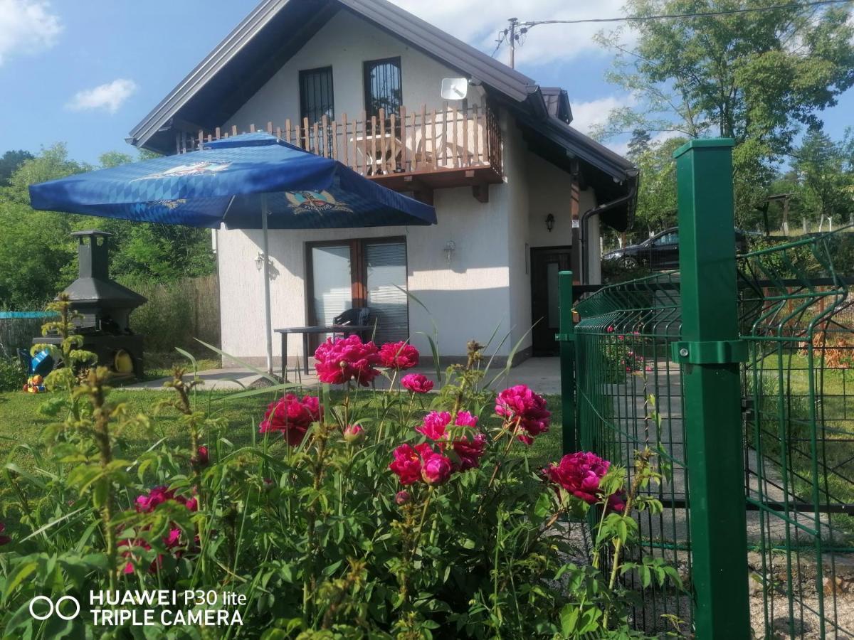 Asja Guest House Lukavac Екстериор снимка