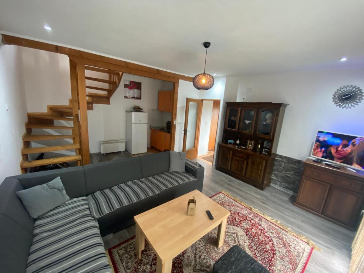 Asja Guest House Lukavac Екстериор снимка
