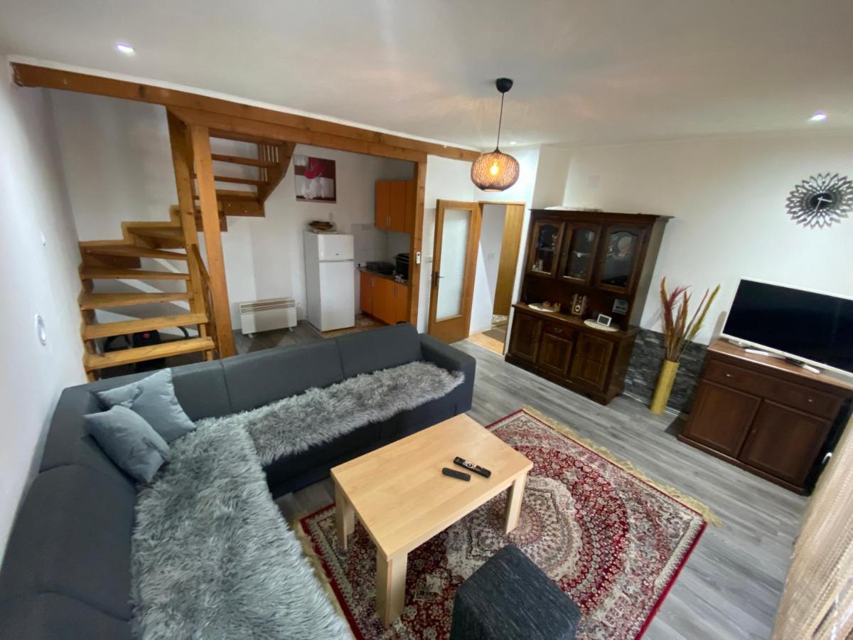 Asja Guest House Lukavac Екстериор снимка