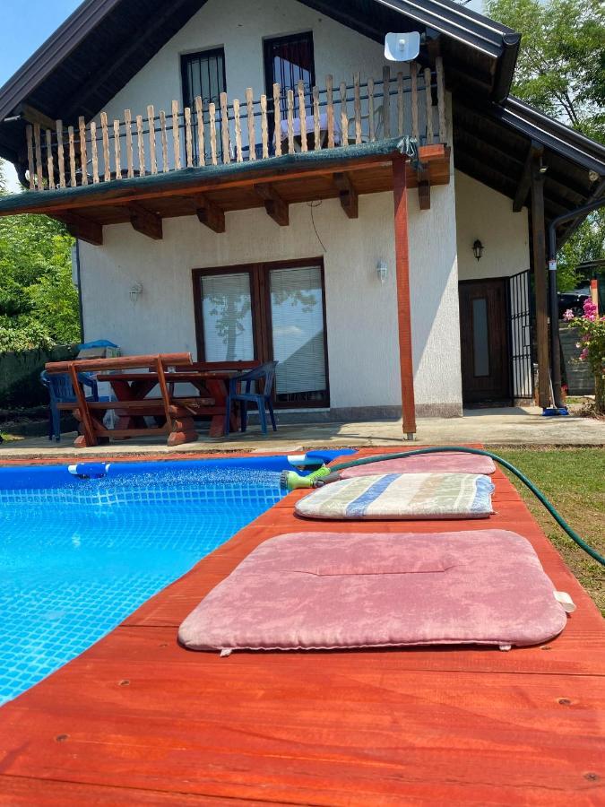 Asja Guest House Lukavac Екстериор снимка